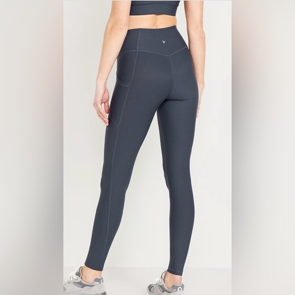 Old Navy PowerSoft High Waisted Pocket Leggings - Picture 2 of 9